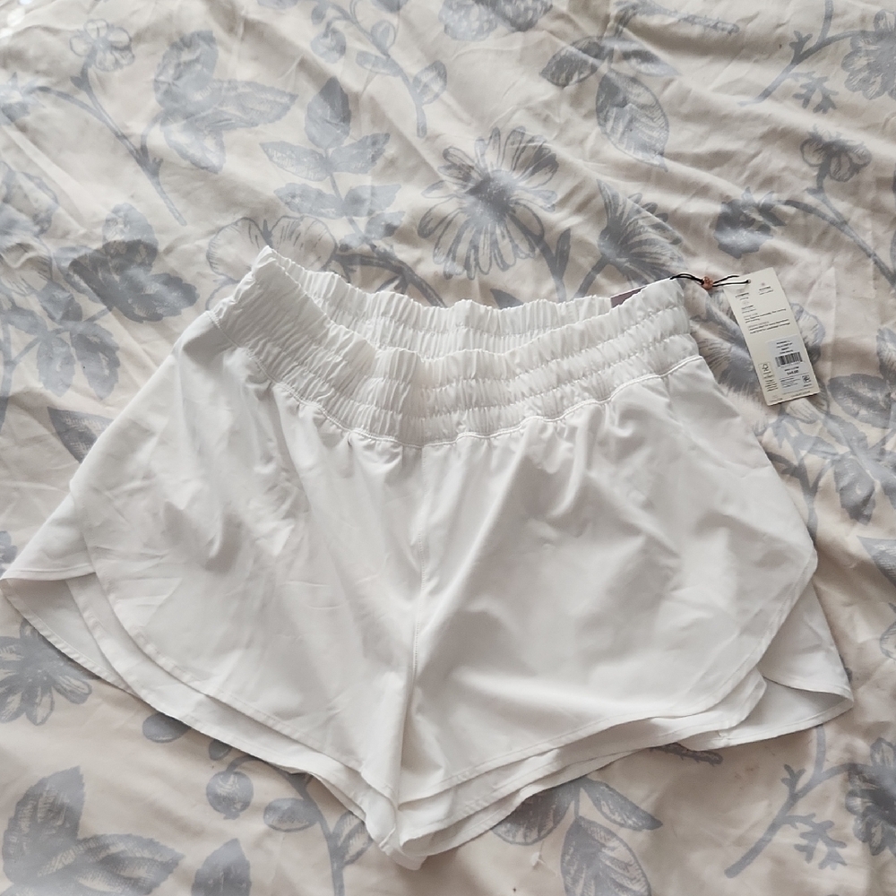 Women's Calia White High Rise Step-up Shorts Size L